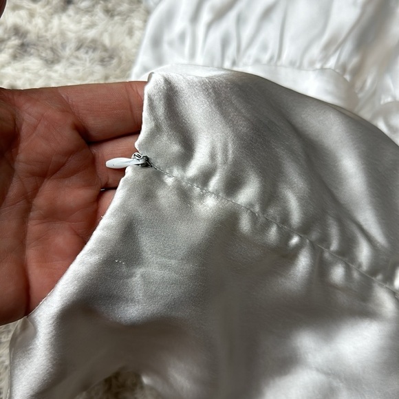 Bardot Junior white silk feel dress US 110 100% polyester main 100% cotton - Picture 11 of 11